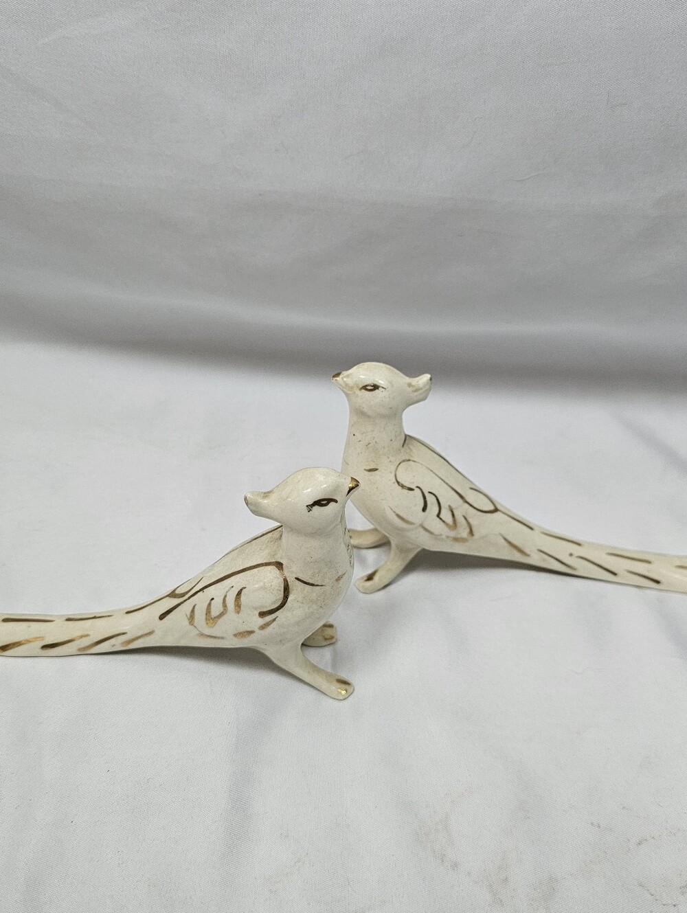 Vtg 1960's Pheasant Long Tail Bird Ceramic Salt & Pepper Shakers Gold Toned